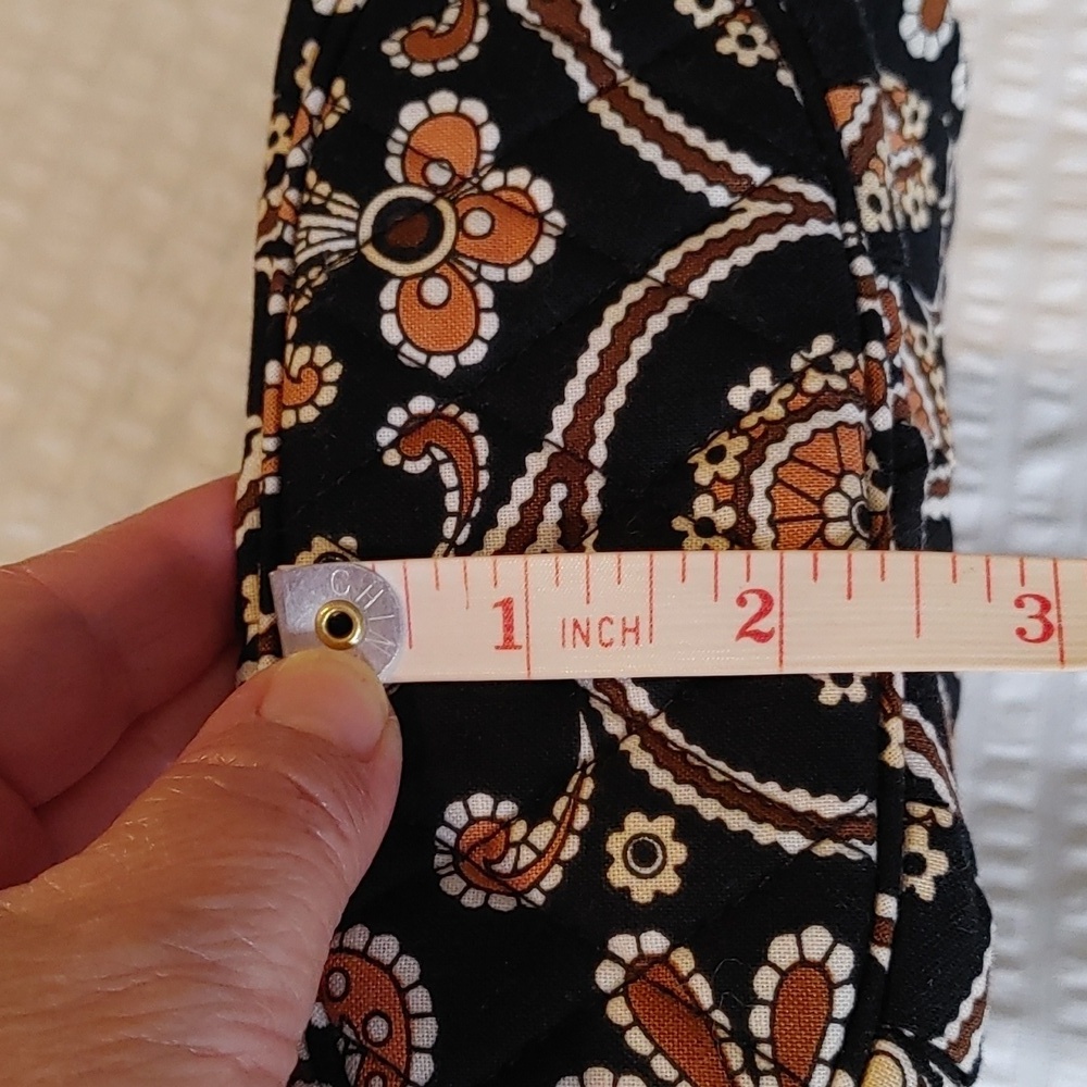⭐Host Pick⭐Compact Vera Bradley Quilted Hannah Bag in Cafe Latte Shade - Picture 9 of 9